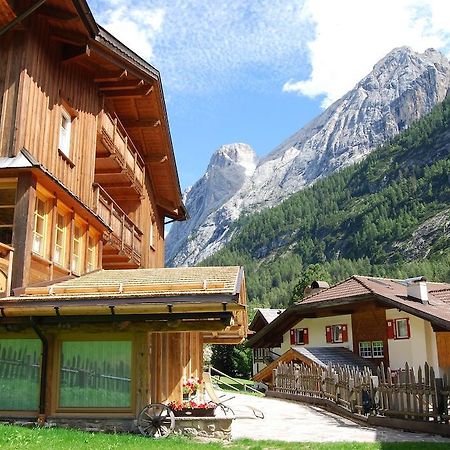 Appartamenti Chalet Orchidea Canazei Exterior foto