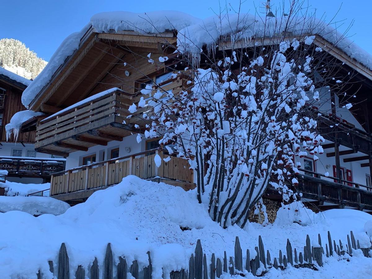Appartamenti Chalet Orchidea Canazei Exterior foto