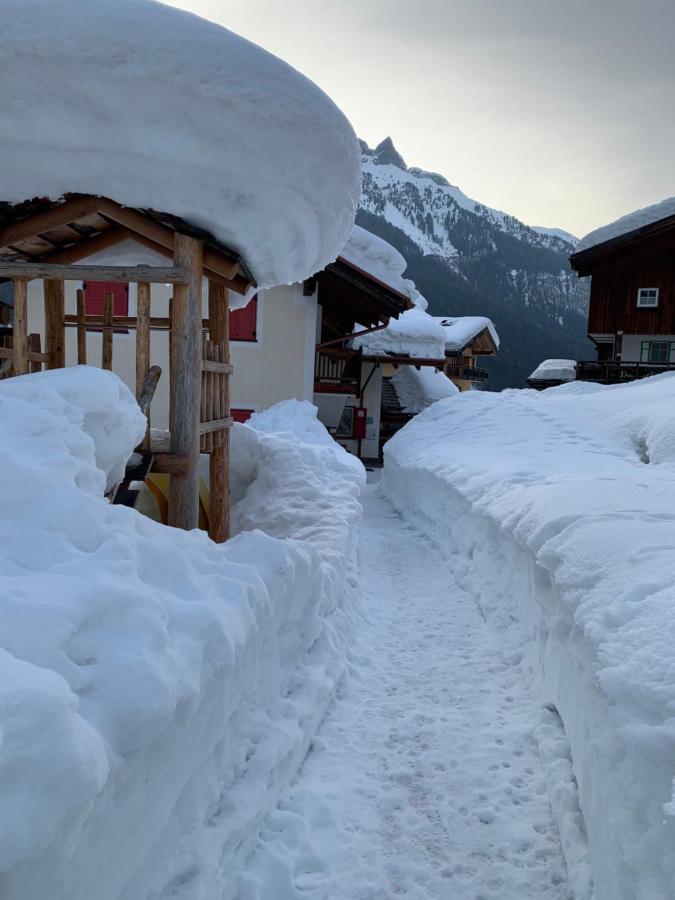 Appartamenti Chalet Orchidea Canazei Exterior foto