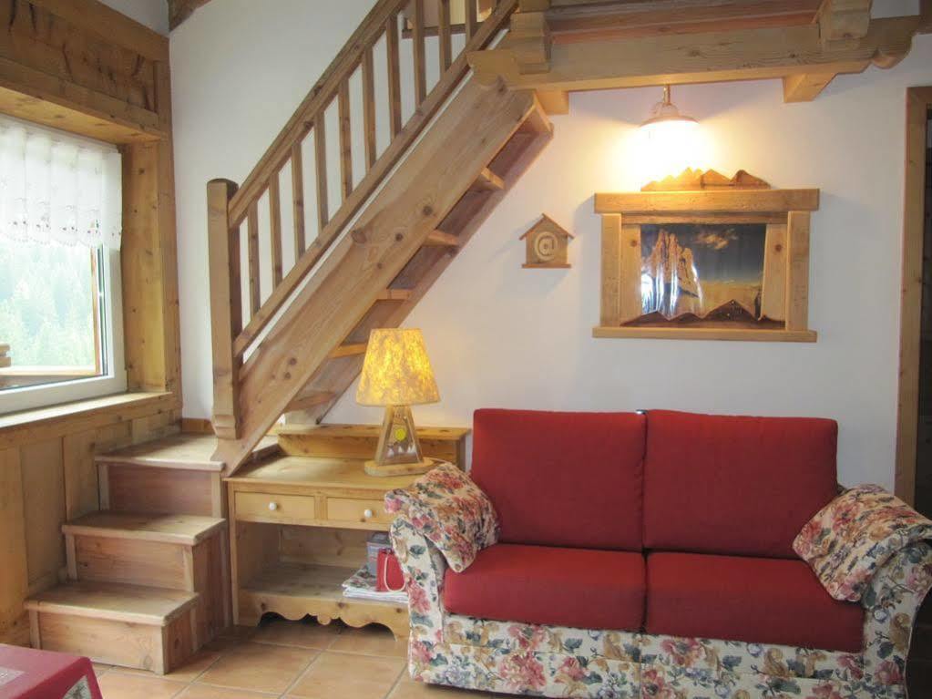 Appartamenti Chalet Orchidea Canazei Exterior foto